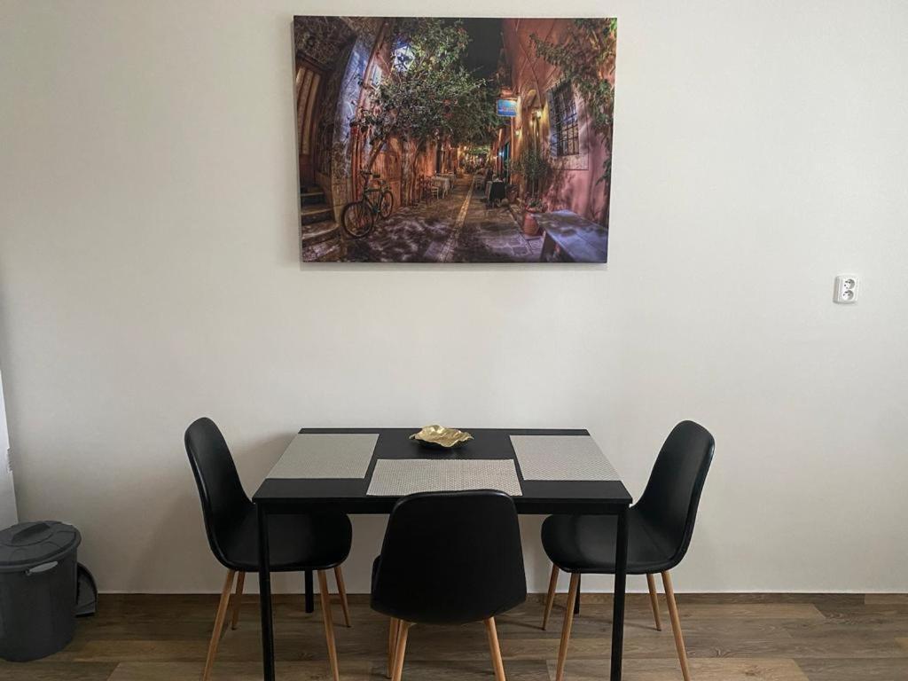 Cerna Ruze - 4 * Plzen